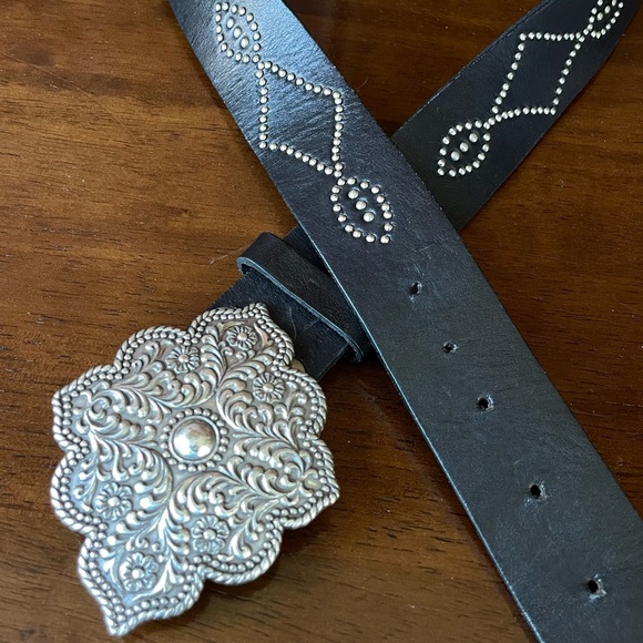 Fossil Vintage Western Black Studded Leather Belt with Ornate Silver Buckle - Picture 4 of 6